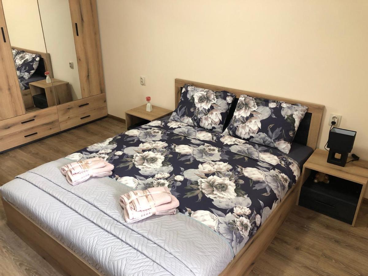 Luxury Apartment 2 Free Underground Parking Pazardzhik Buitenkant foto