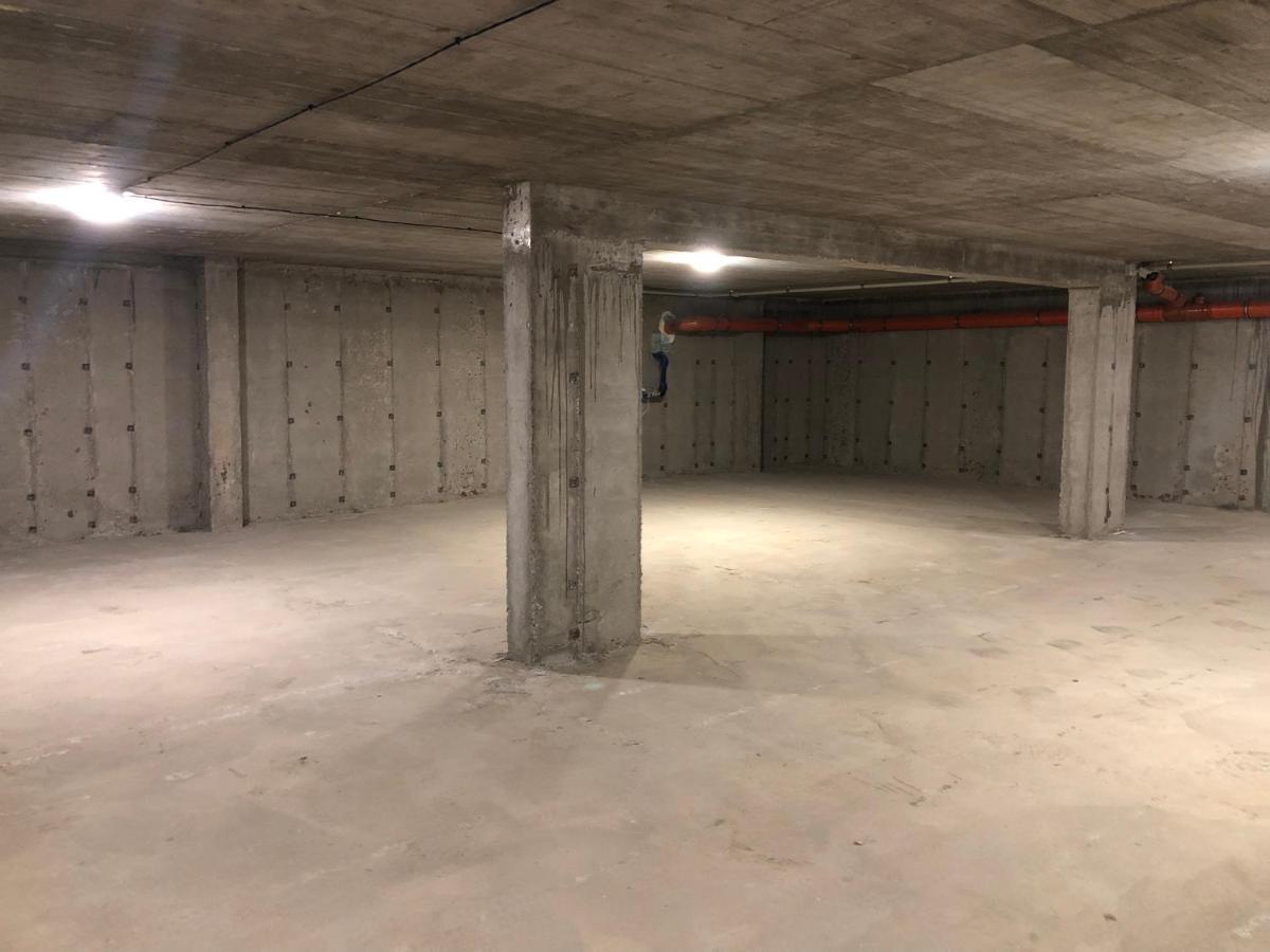 Luxury Apartment 2 Free Underground Parking Pazardzhik Buitenkant foto