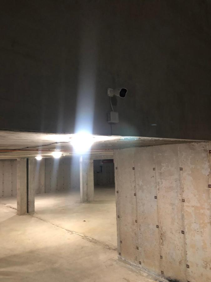 Luxury Apartment 2 Free Underground Parking Pazardzhik Buitenkant foto